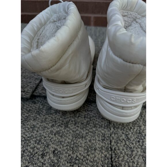 Winter White Crocs Boots With Sherpa Lining For M7/W9 - Picture 3 of 7